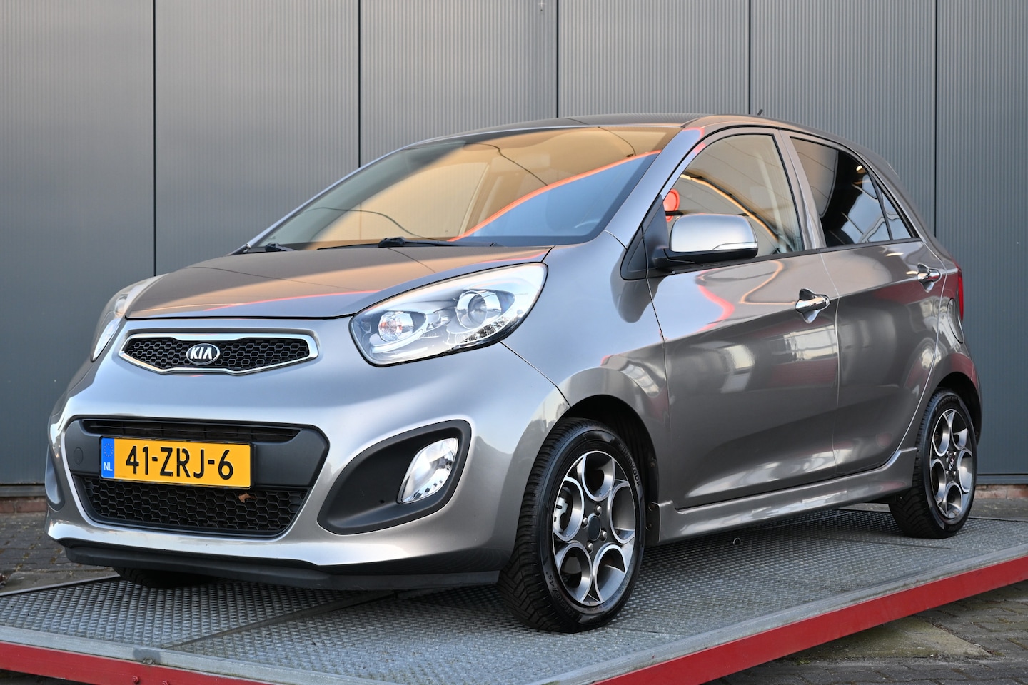 Kia Picanto - 1.0 CVVT Design Edition 1.0 CVVT Design Edition - AutoWereld.nl
