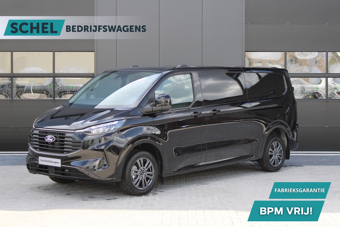 Ford Transit Custom - 320 2.0 TDCI L2H1 Limited 150pk - 2x Schuifdeur - Adaptive Cruise - Verwarmd stuur - Blind - AutoWereld.nl