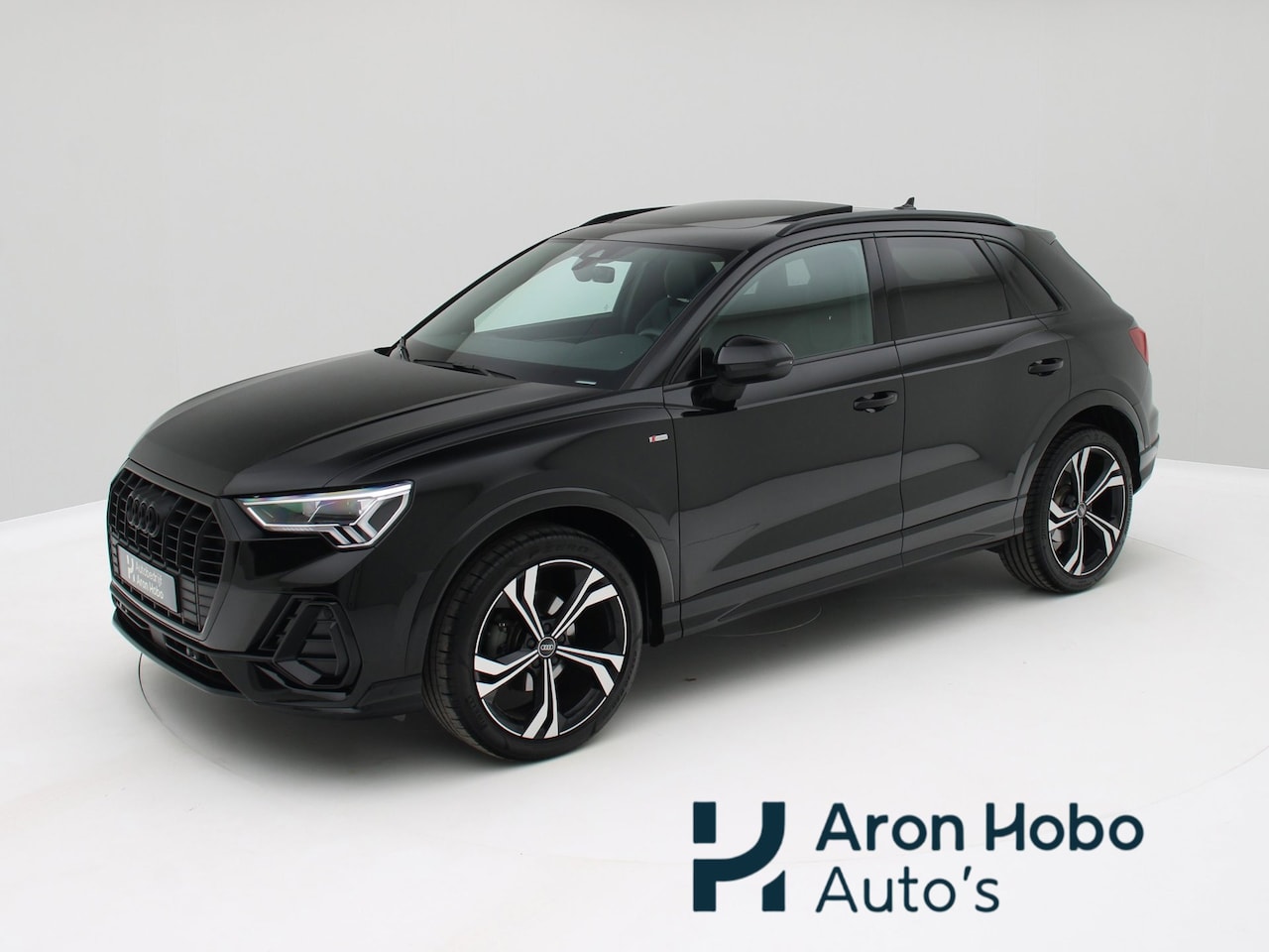 Audi Q3 - 35 TFSI S edition Competition Pano, ACC, Camera, Carplay - AutoWereld.nl