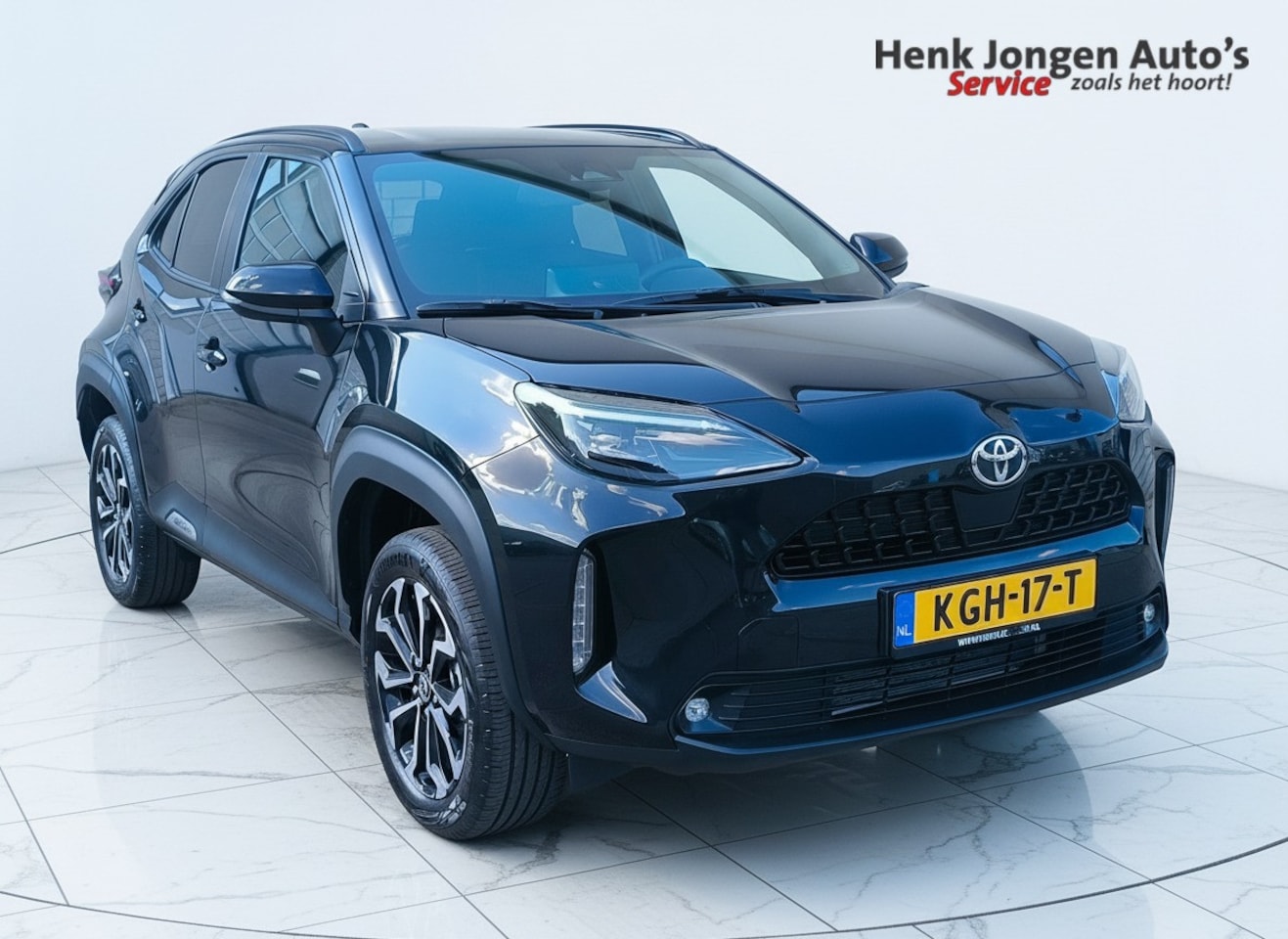 Toyota Yaris Cross - 1.5 Hybrid 115 First Edition Rijklaar + Fabrieksgarantie Henk Jongen Auto's in Helmond,  a - AutoWereld.nl