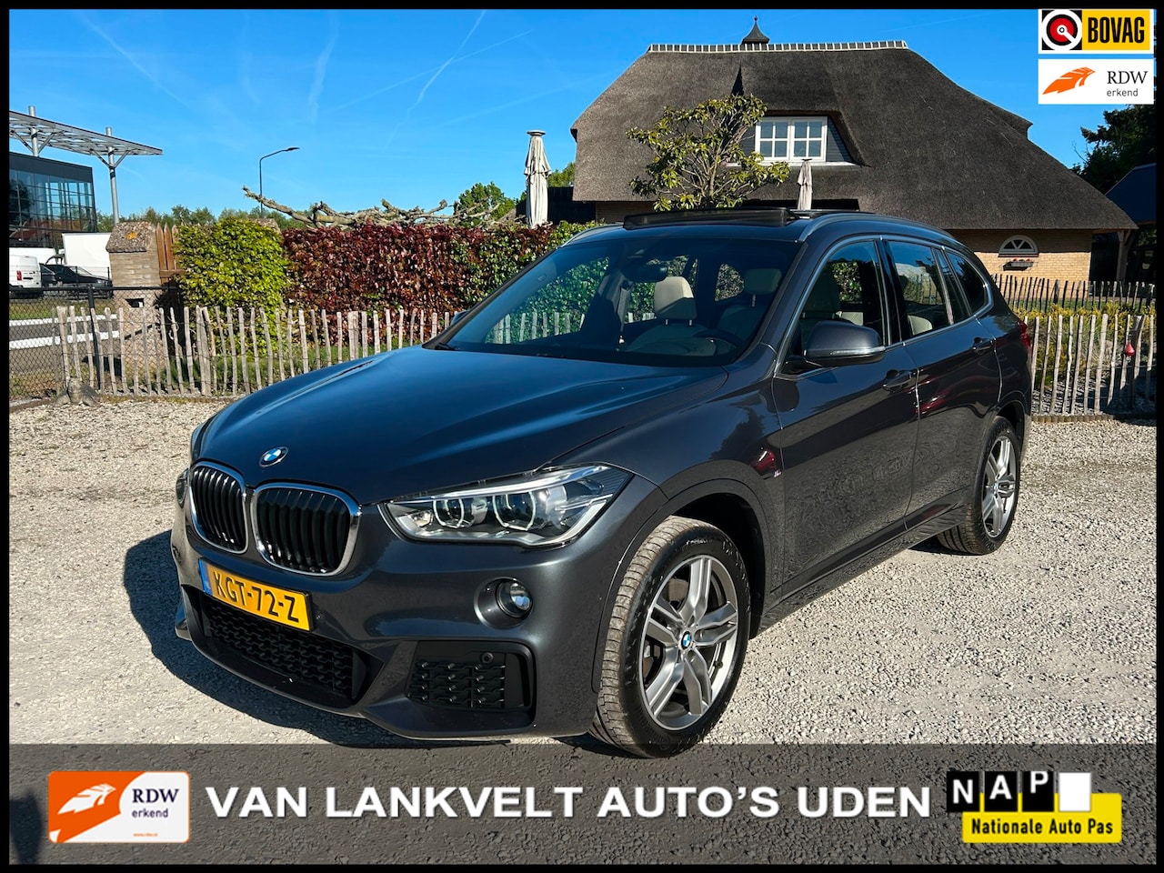 BMW X1 - SDrive20i M Automaat panorama Leder - AutoWereld.nl