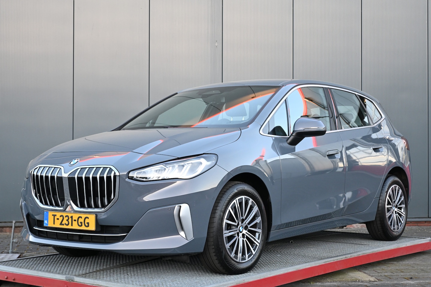 BMW 2-serie Active Tourer - 218i leer - AutoWereld.nl