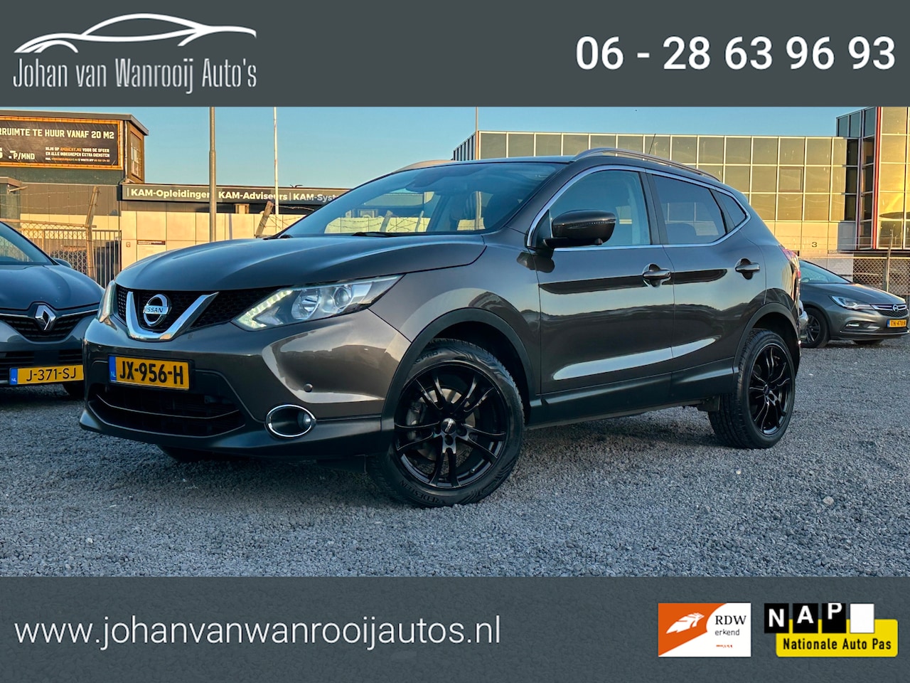 Nissan Qashqai - 1.2 N-Connecta/NAVI/360 CAMERA/PANO/NW APK - AutoWereld.nl