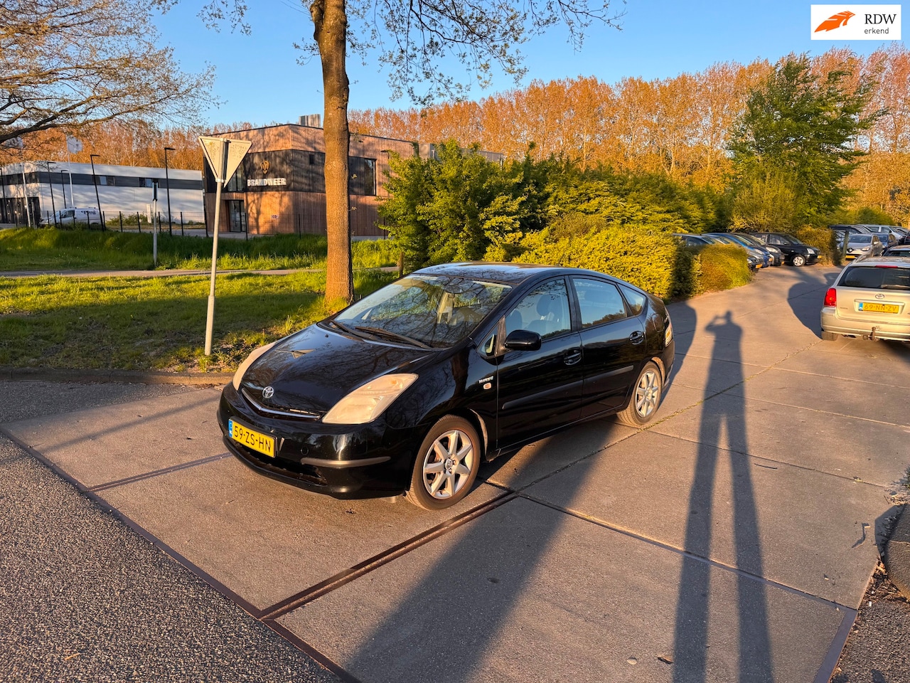 Toyota Prius - 1.5 VVT-i Comfort Leder.Navi.Clima - AutoWereld.nl