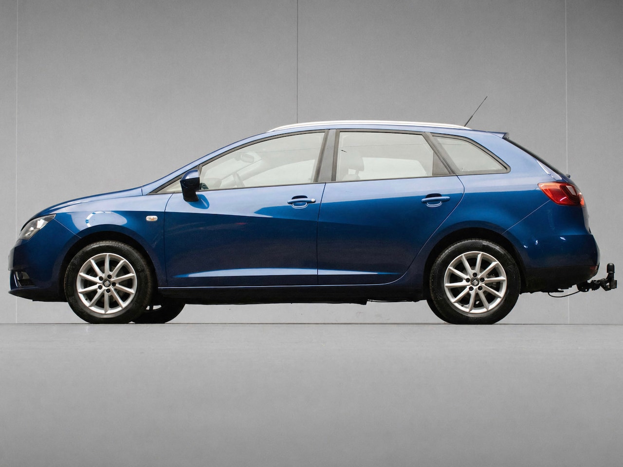 SEAT Ibiza ST - 1.0 EcoTSI Style Connect Sport (APPLE CARPLAY,NAVI,CRUISE,TREKHAAK,DAB,LED,SPORTSTOELEN,LM - AutoWereld.nl