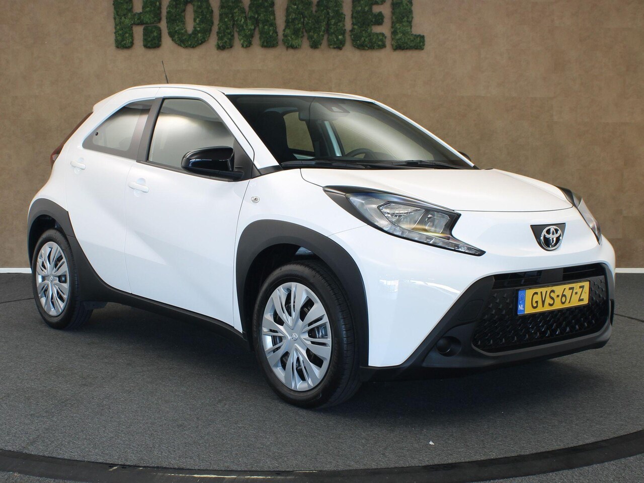 Toyota Aygo X - 1.0 VVT-i MT Play - ORIGINEEL NEDERLANDSE AUTO - APPLE CARPLAY/ANDROID AUTO - AIRCO - MULT - AutoWereld.nl