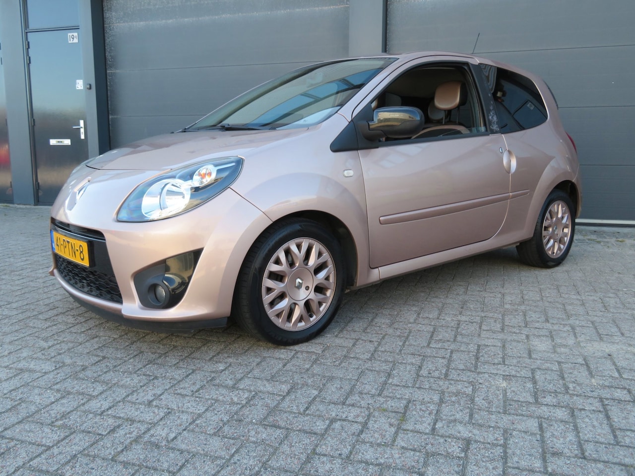 Renault Twingo - 1.2-16V Miss Sixty 1.2-16V Miss Sixty - AutoWereld.nl