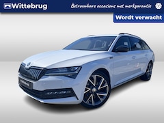 Skoda Superb Combi - 1.4 TSI iV 218pk Sportline DSG Automaat / Panorama schuifdak / LM 19 inch / 360 camera / N