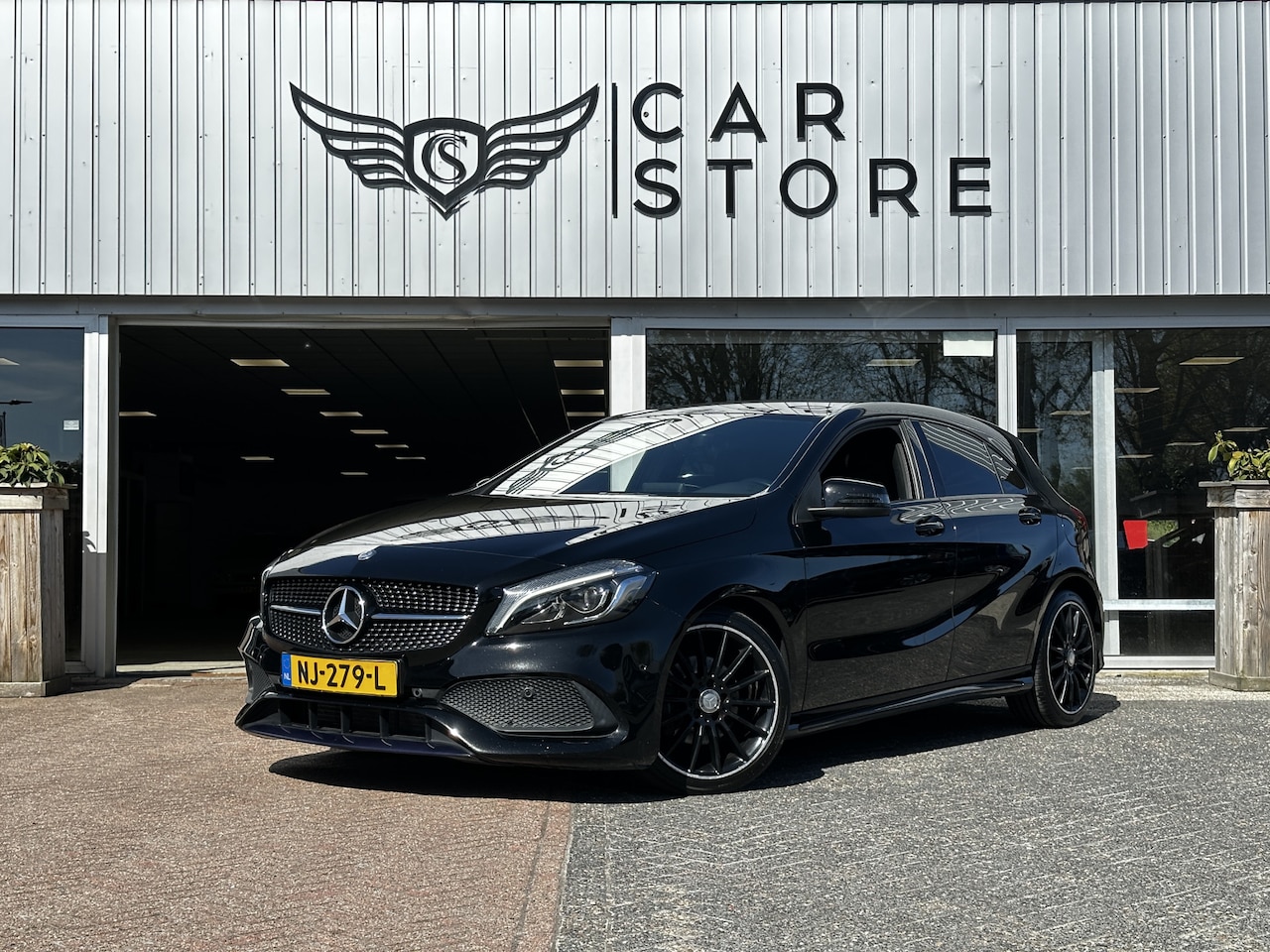 Mercedes-Benz A-klasse - 160 Ambition |AMG LINE|CRUISE|AIRCO|CAMERA|NIGHT PAKKET - AutoWereld.nl