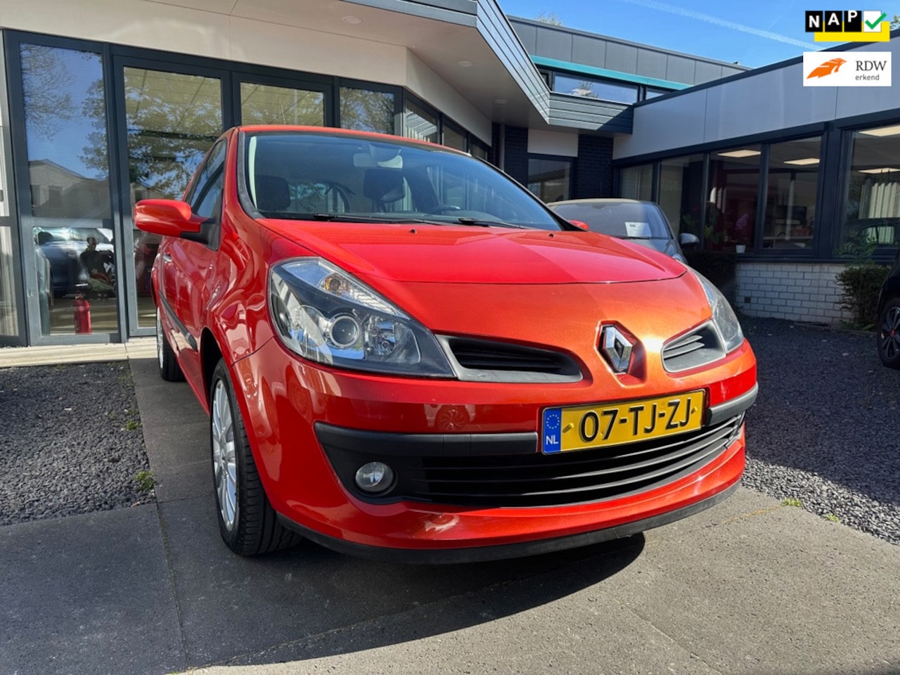 Renault Clio - 1.6-16V Privilège 1.6-16V Privilège - AutoWereld.nl