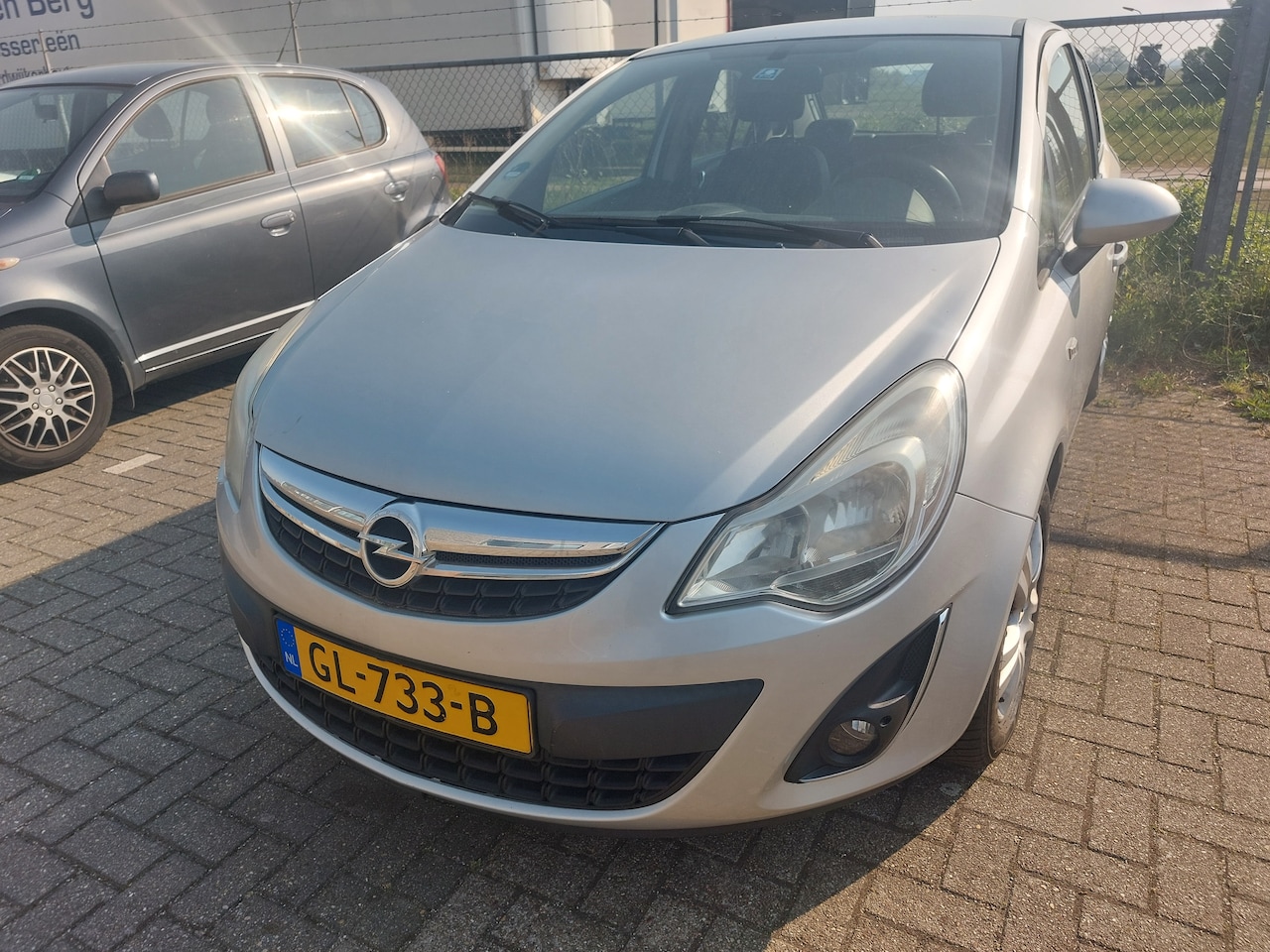 Opel Corsa - 1.2-16V Anniversary Edition - AutoWereld.nl