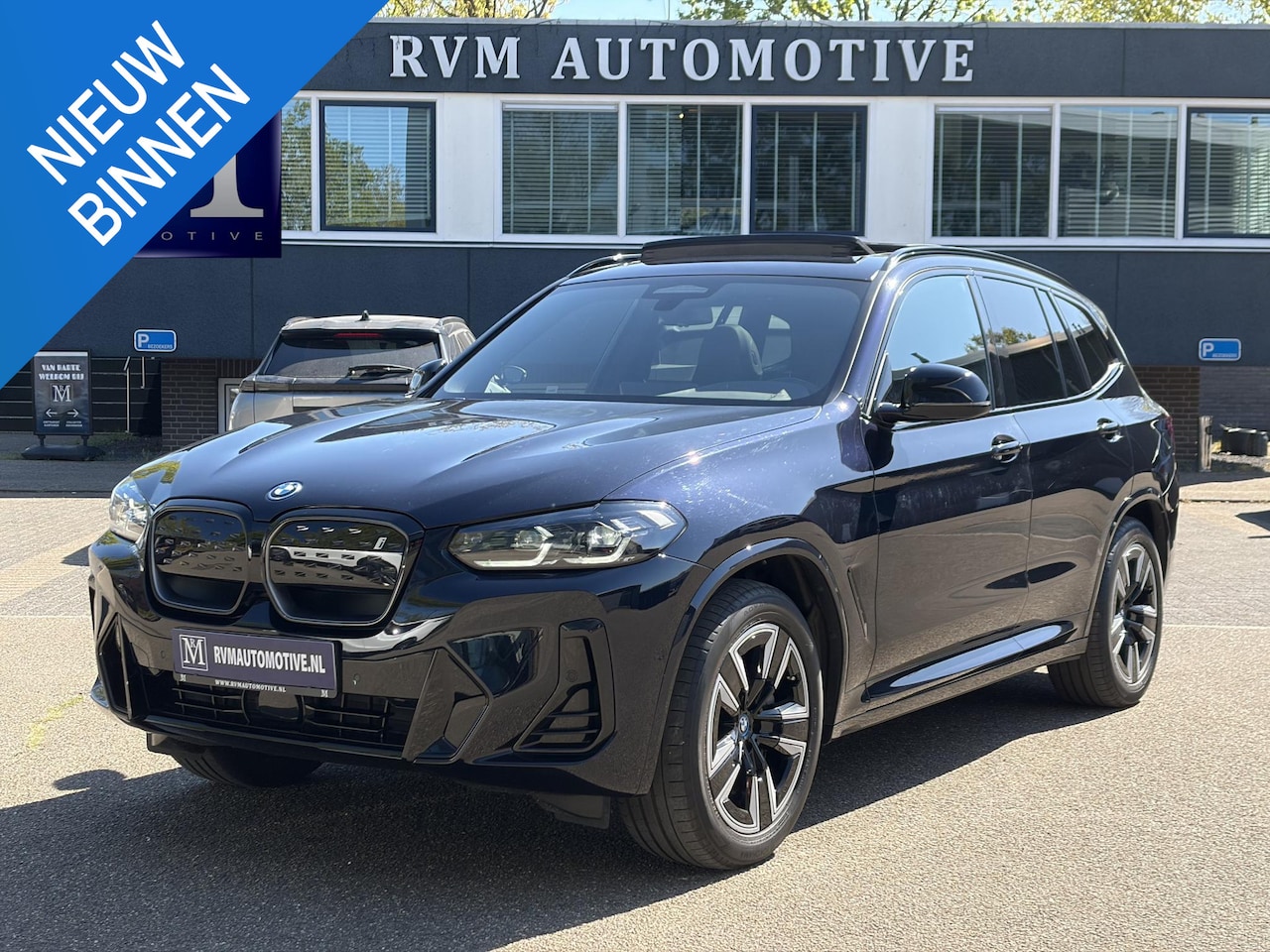 BMW iX3 - High Executive 80 kWh M SPORT | PANORAMA DAK | LEDER | SOH 99% | APPLE CARPLAY - AutoWereld.nl