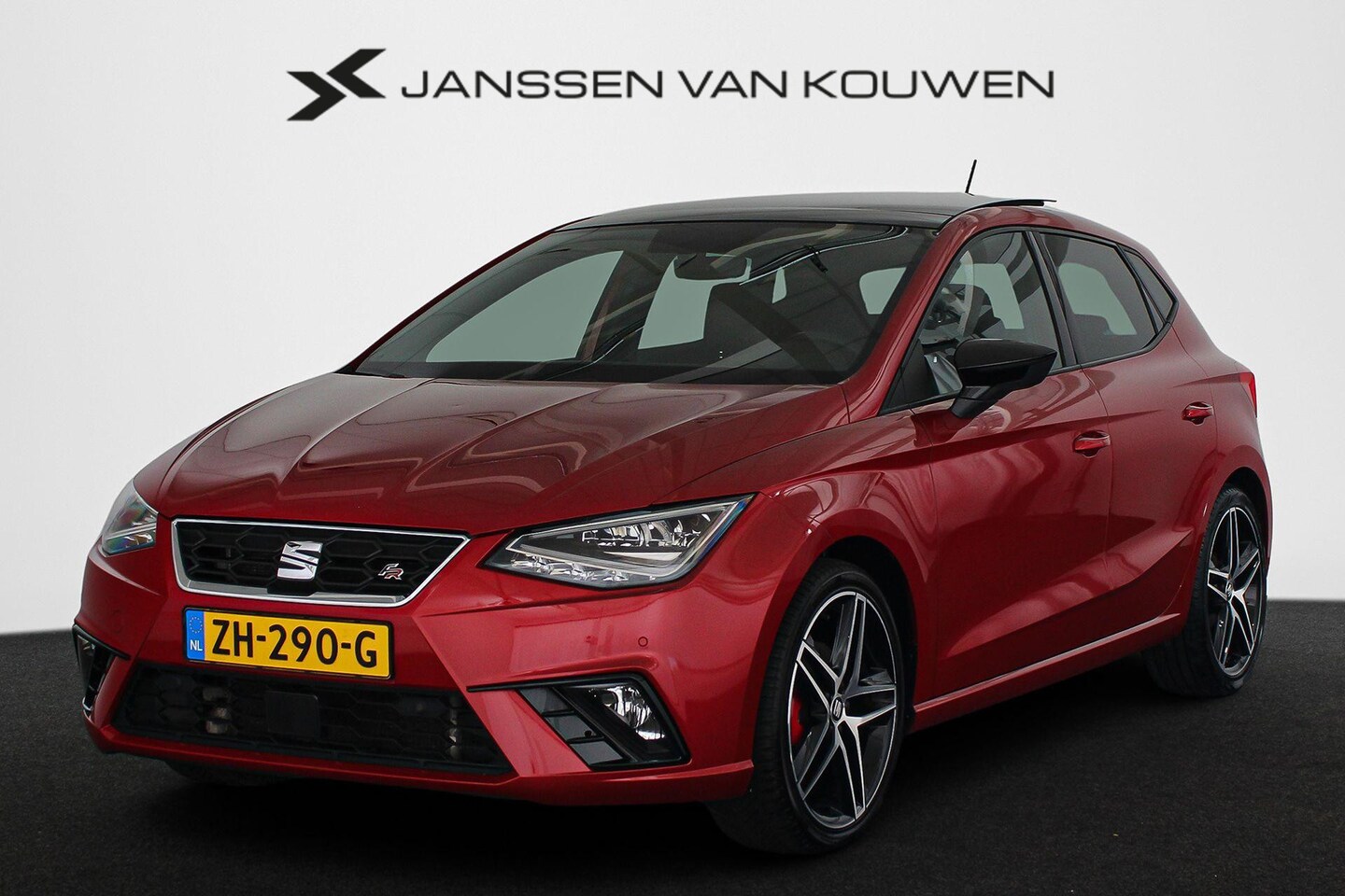 SEAT Ibiza - 1.0 TSI FR Business Intense Pano Stoelverwarming Virtual Camera Keyless LED - AutoWereld.nl