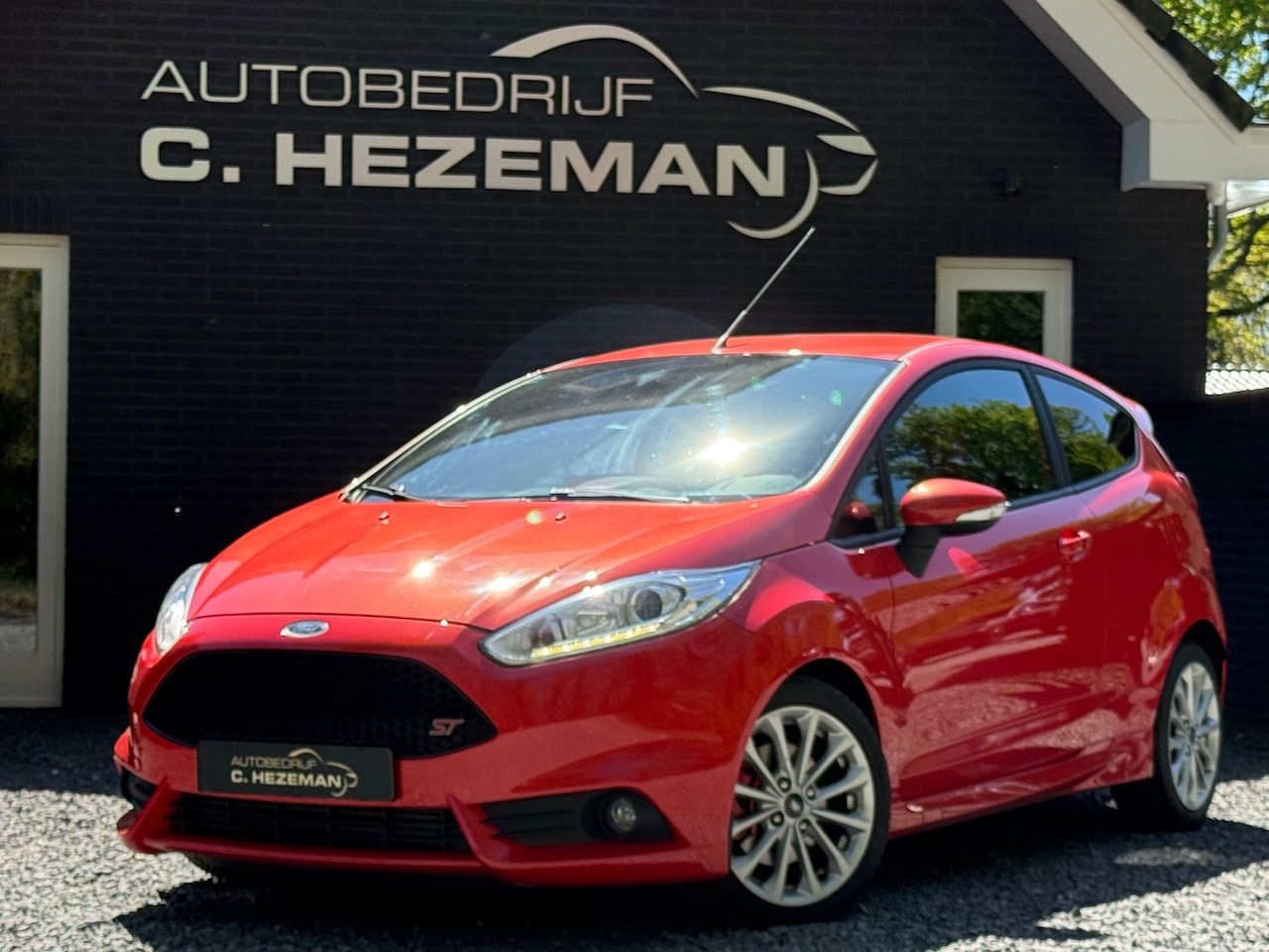 Ford Fiesta - 1.6 ST2 183PK 1e eigenaar DealerOH Recaro Navigatie LED LEDER AUX - AutoWereld.nl