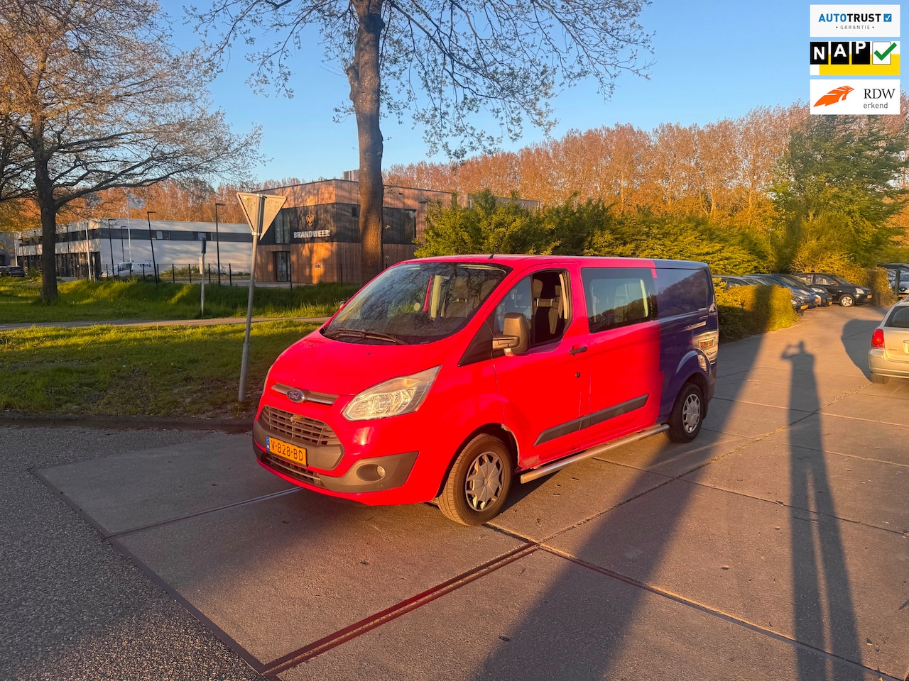 Ford Transit Custom - 290 2.0 TDCI L2H1 Trend Dubbel Cabine.Airco.Airco - AutoWereld.nl