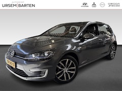 Volkswagen e-Golf - | 17" Lichtmetalen velgen Madrid | Achteropkomend verkeer waarschuwing | Apple Carplay/And