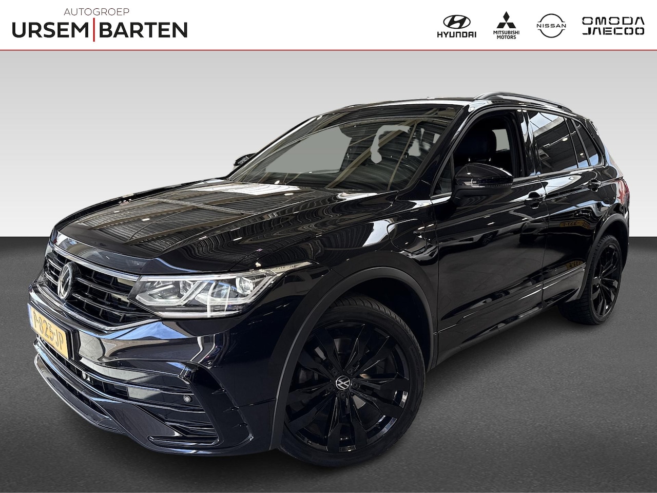 Volkswagen Tiguan - 1.4 TSI eHybrid R-Line Business+ | Achteropkomend verkeer waarschuwing | Airco separaat ac - AutoWereld.nl