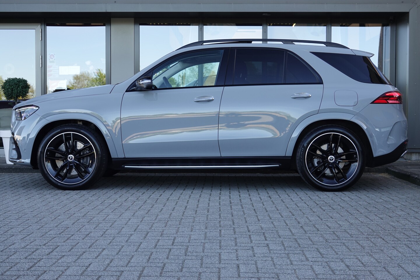 Mercedes-Benz GLE-Klasse - 400 e 4MATIC AMG Line Premium Plus | Pano | Burmester | Massage | HUD | Ventilatie | Soft - AutoWereld.nl