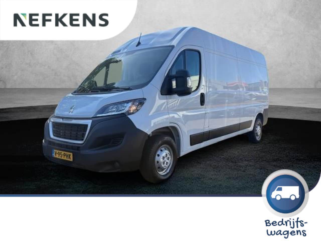 Peugeot Boxer - 333 2.2 BlueHDi 140pk L3H2 Premium | Airco | Cruise Control | 3-Zits - AutoWereld.nl