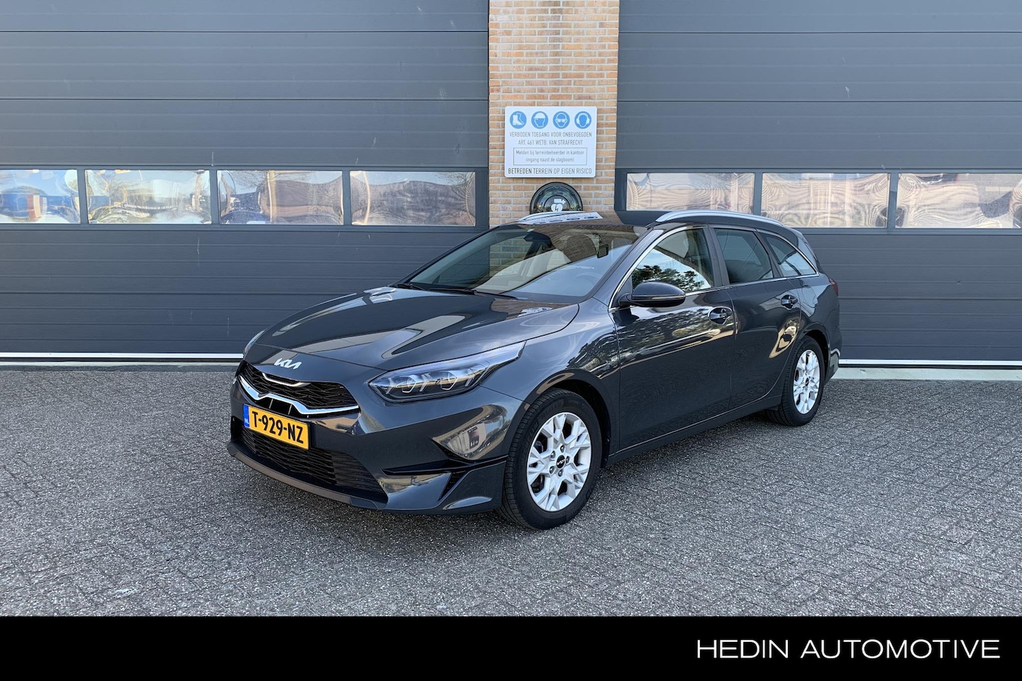 Kia Cee'd Sportswagon - Ceed 1.5 T-GDi DynamicLine Navigatie | Achteruitrijcamera | Cruise Control | Parkeersensor - AutoWereld.nl