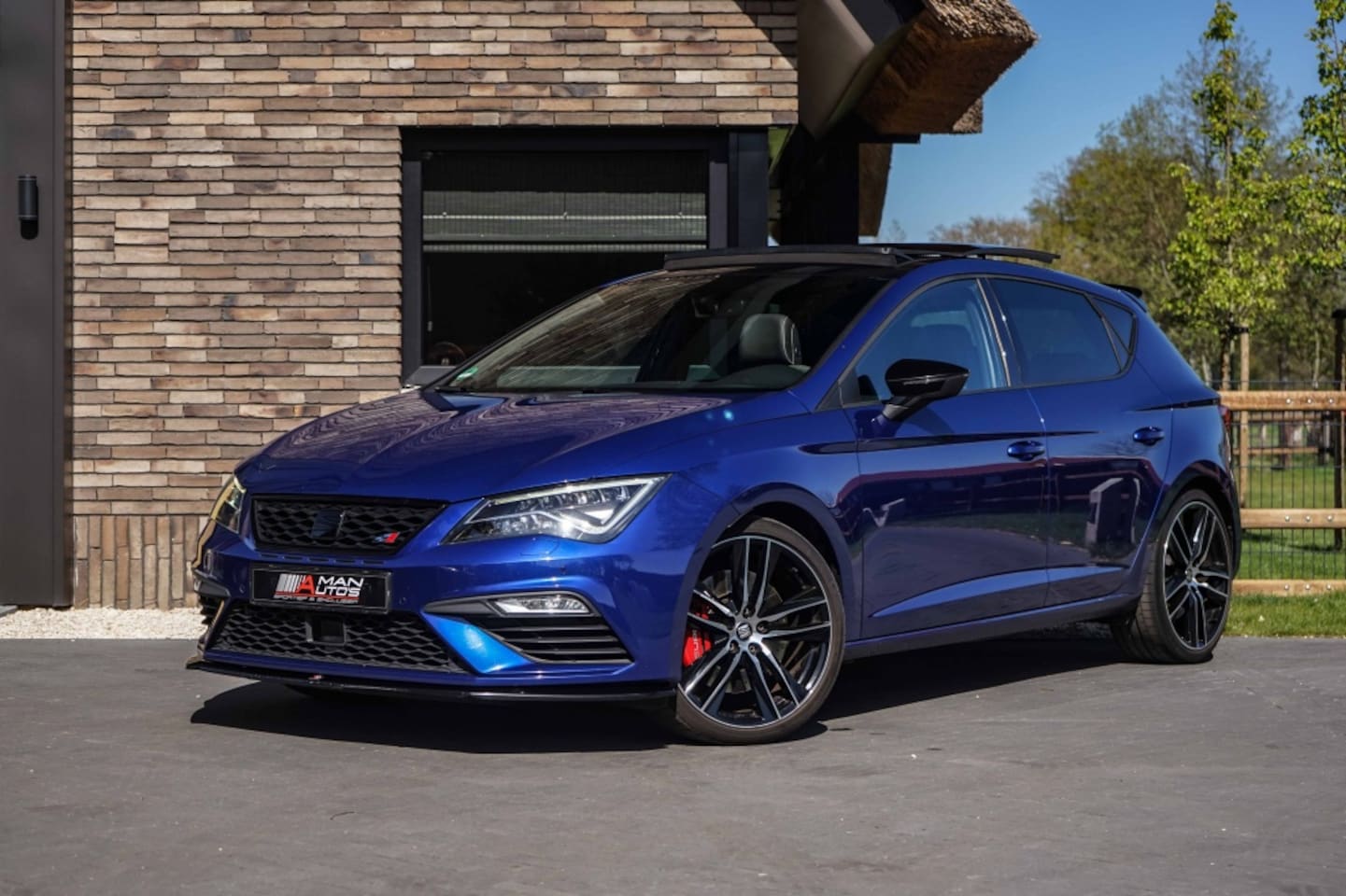 SEAT Leon - Cupra 300 Pano/ACC/DSG/300PK/Facelift/Alcantara - AutoWereld.nl