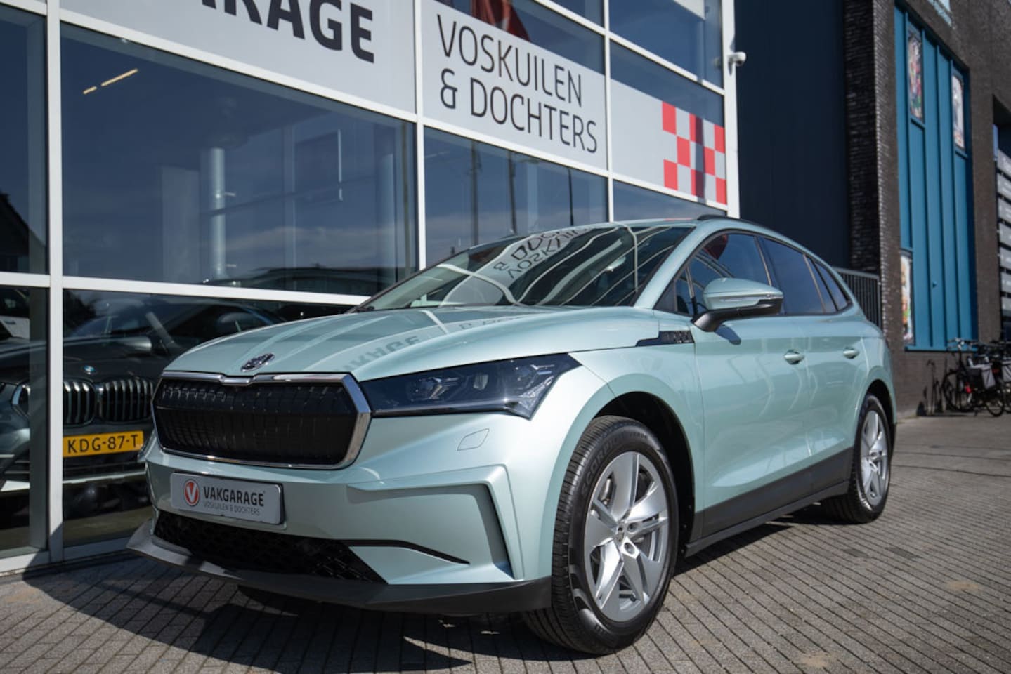 Skoda Enyaq iV - 60 180 PK | Warmtepomp | Cognac Lederen interieur - AutoWereld.nl