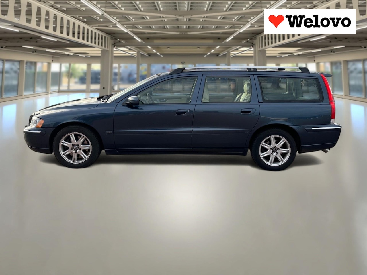 Volvo V70 - 2.5T Ocean Race Schuifdak, electr. stoelen, distributie vervangen/+Garantie.. - AutoWereld.nl