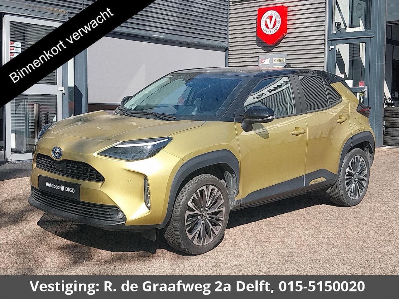 Toyota Yaris Cross - 1.5 Hybrid Executive Bi-Tone | Panoramadak | Dodehoek Detectie | HUD | Navigatie - AutoWereld.nl