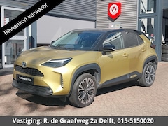 Toyota Yaris Cross - 1.5 Hybrid Executive Bi-Tone | Panoramadak | Dodehoek Detectie | HUD | Navigatie