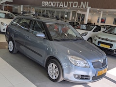 Skoda Fabia Combi - 1.2-12V Ambiente Airco, Cruise Control, Trekhaak, Stuurbekrachtiging