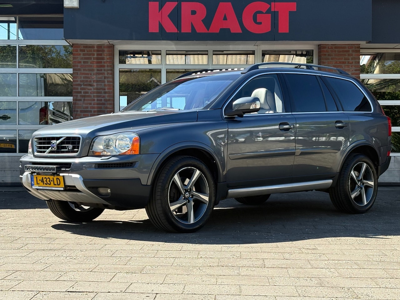 Volvo XC90 - Executive 4.4 V8 - leder - 7 pers. - schuifdak - YOUNGTIMER - AutoWereld.nl