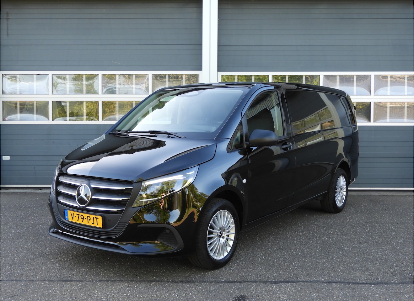 Mercedes-Benz Vito - 116 CDI L2 Pro AUT | LED | 2.5t TREKHAAK | CAMERA | MBUX - AutoWereld.nl