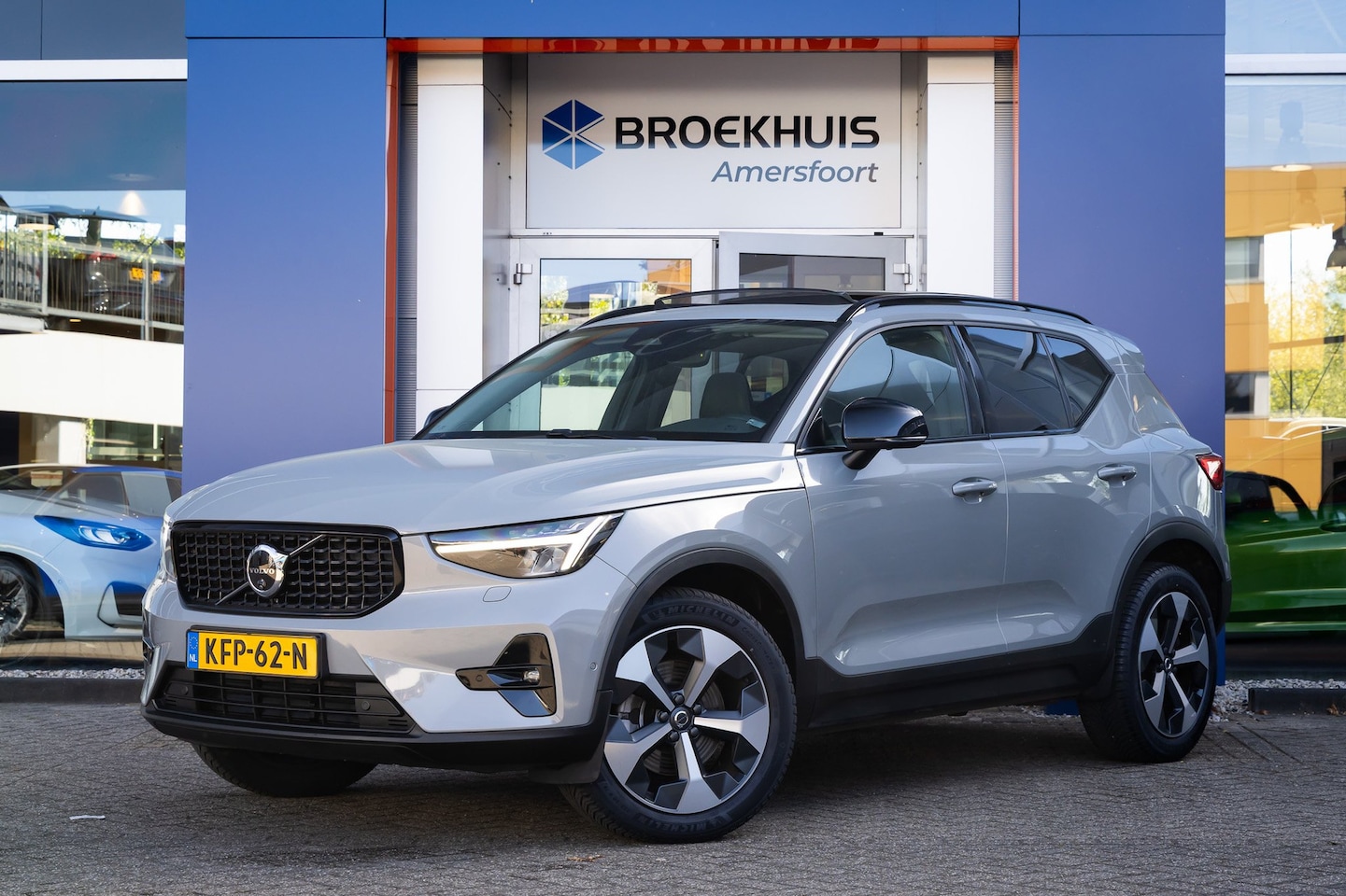 Volvo XC40 - 2.0 B3 Ultimate Dark | Pano | Harman/Kardon | 360 camera | Leer | Cruise adaptief | Elektr - AutoWereld.nl