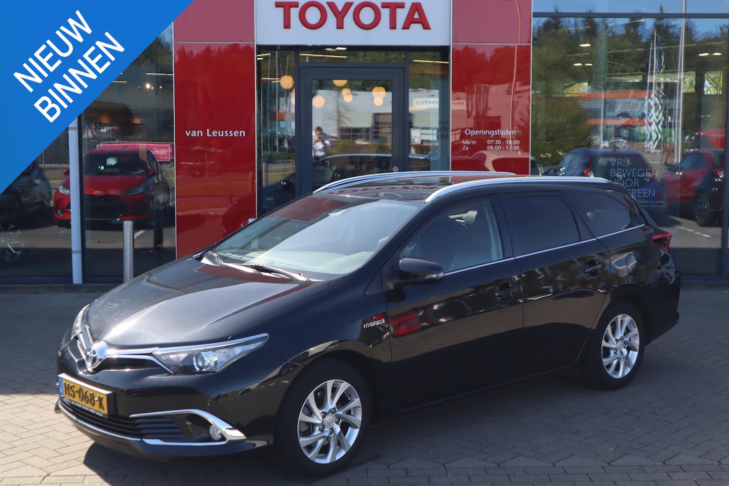 Toyota Auris Touring Sports - 1.8 Hybrid Executive NL-AUTO DEALERONDERHOUDEN NAVI STOELVERW. P-SENSOREN CLIMA CAMERA CRU - AutoWereld.nl