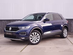 Volkswagen T-Roc - 1.5 TSI Sport LED | Trekhaak | Carplay | Camera | Virtual Cockpit | PDC
