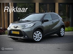 Toyota Aygo X - first | Automaat | Stoelverwarming | Led
