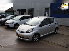 Toyota Aygo - 1.0-12V Now *AIRCO*BJ'11*5-DRS