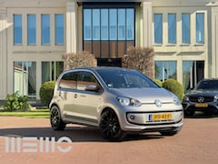 Volkswagen Up! - 1.0 groove up BlueMotion - Fender instalatie - Cruise - Panoramadak