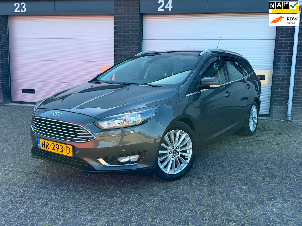 Ford Focus Wagon - 1.5 Titanium Edition 1.5 Titanium Edition - AutoWereld.nl