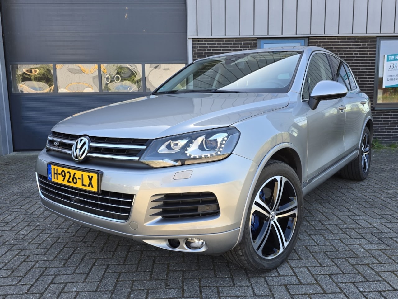 Volkswagen Touareg - 3.0 TSI Hybrid Highl VOL OPTIES| PANO| STR.VER| STL.VENT - AutoWereld.nl