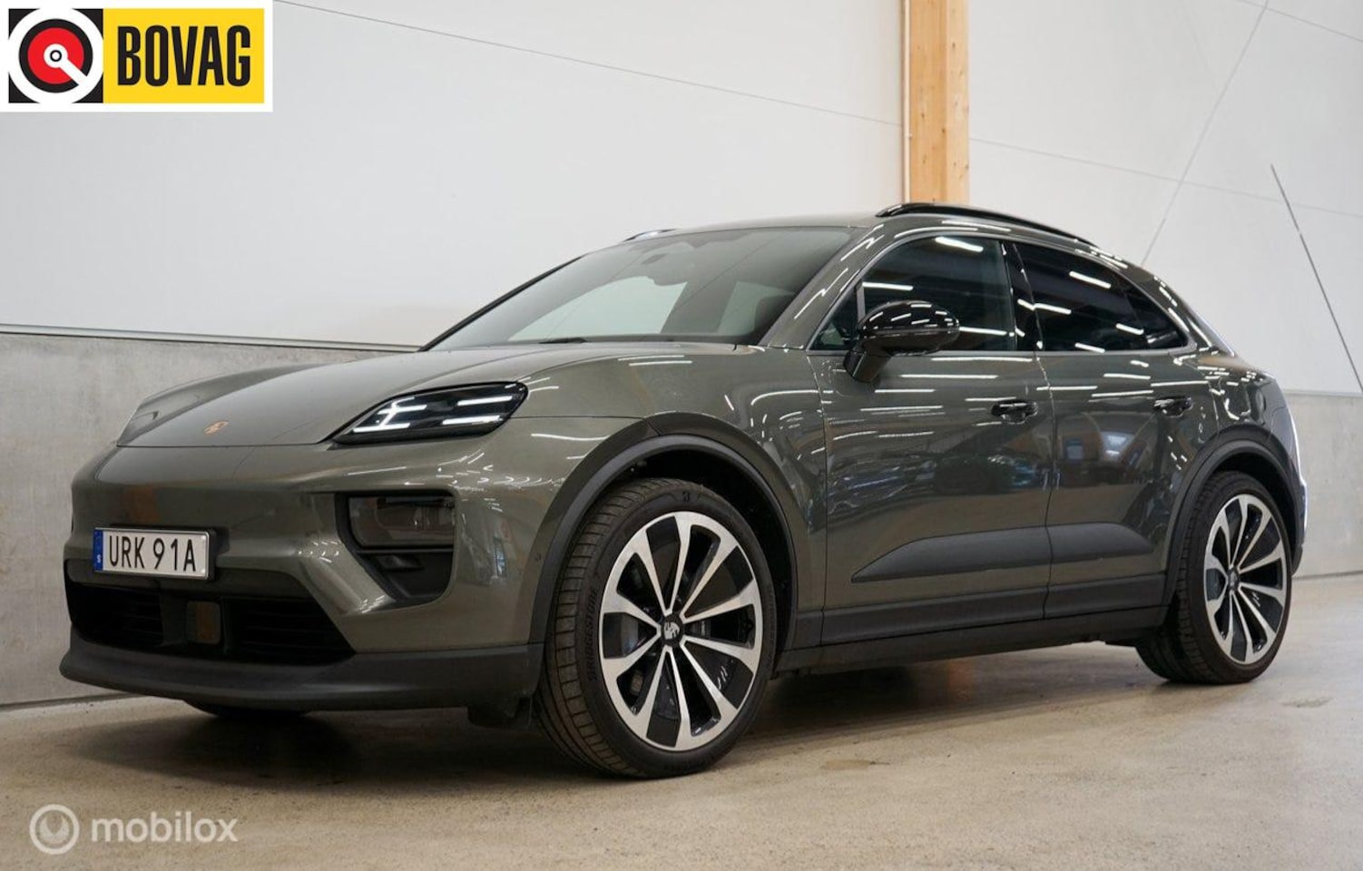 Porsche Macan - 4 100 kWh 4 100 kWh, Pano, Bose, Leer, 22 inch, trekhaak - AutoWereld.nl