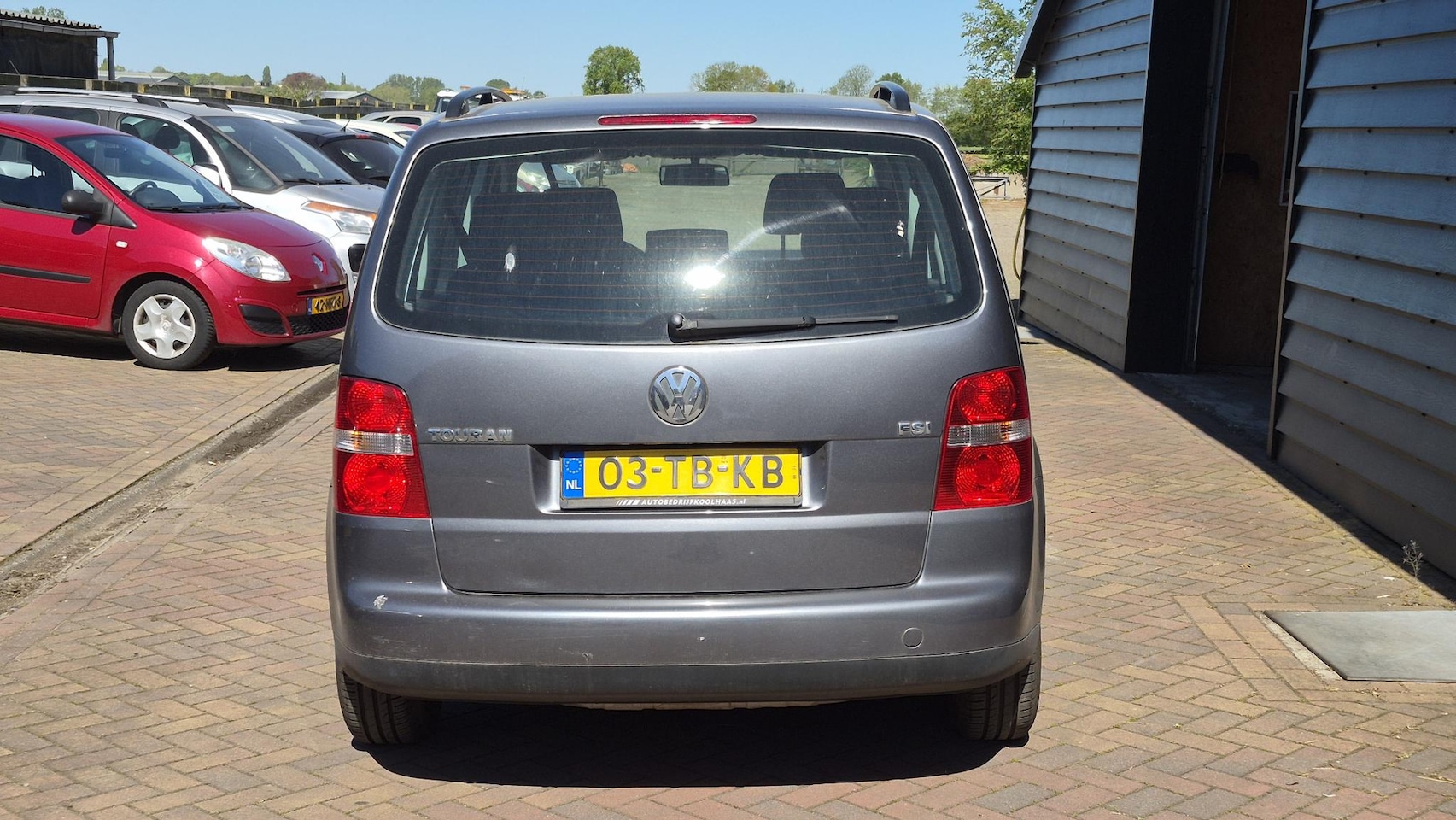 Volkswagen Touran - 1.6-16V FSI Business APK 17-4-2027 I Airco I Meeneemprijs I Export