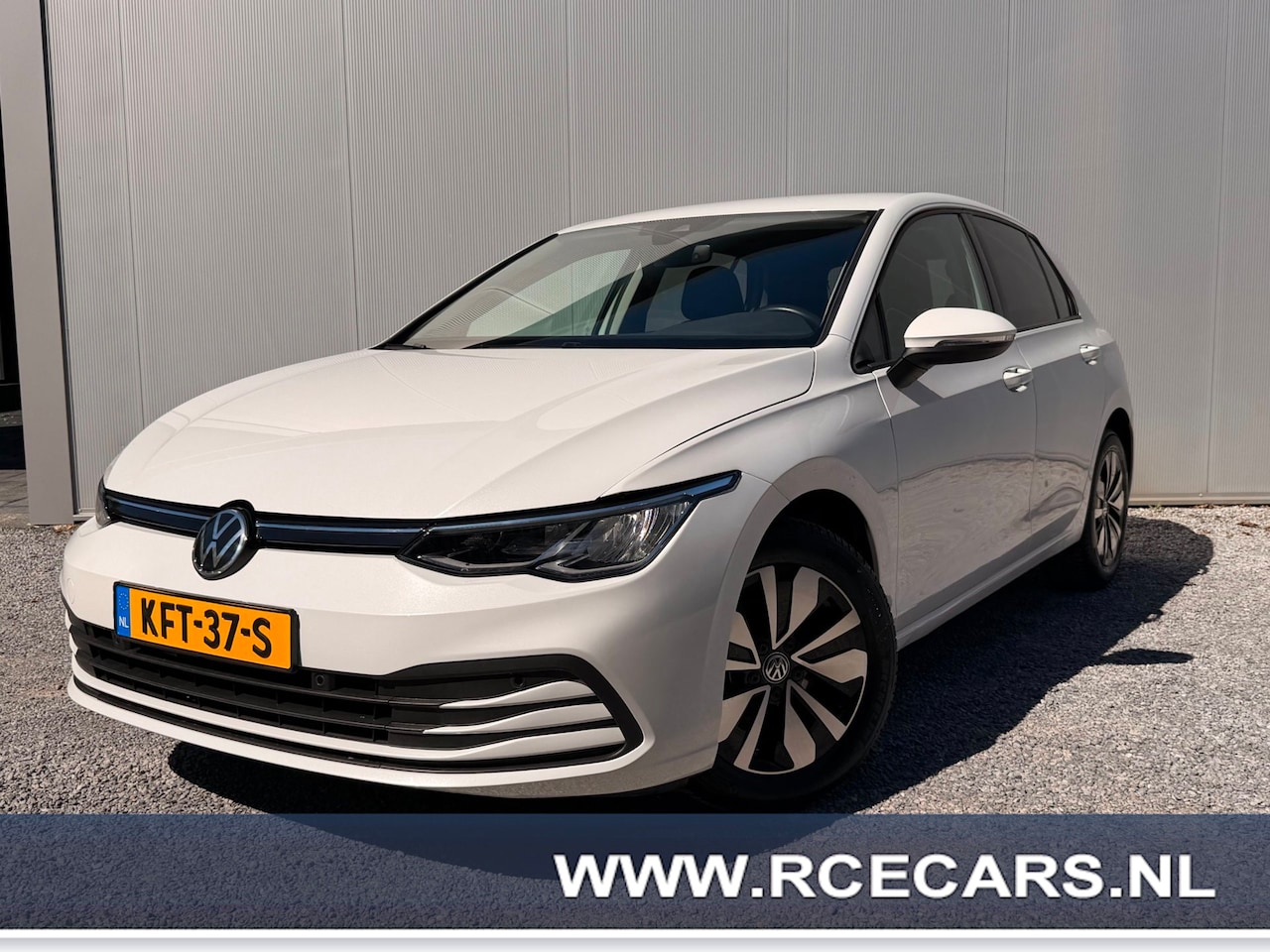 Volkswagen Golf - 1.0 eTSI Move IQ Drive Virtuall ACC Carplay Sfeer Stoel/stuurverw - AutoWereld.nl