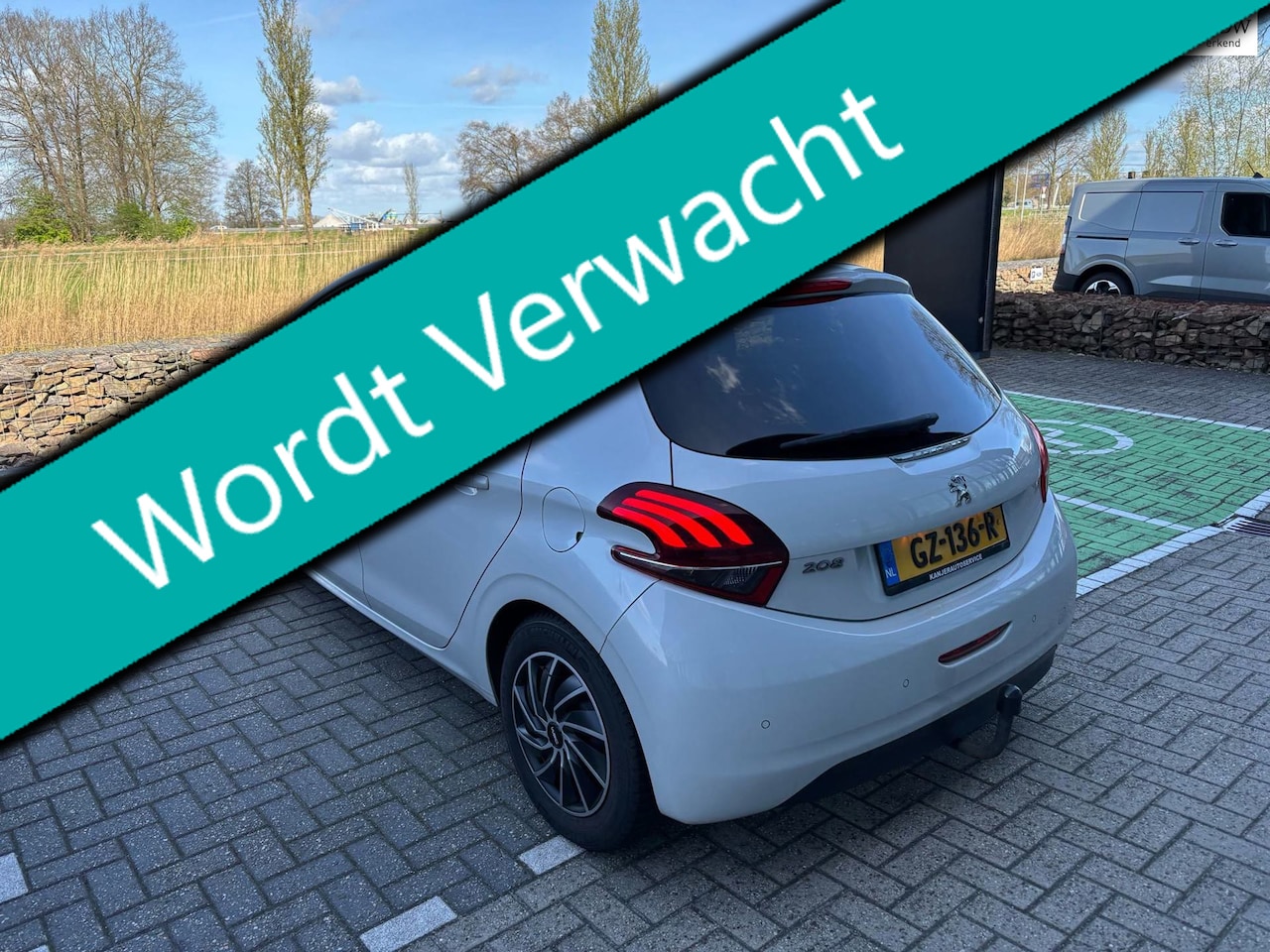 Peugeot 208 - 1.2i 110pk 2e eig. VOL-Automaat Clima Navi Pano LED PDC - AutoWereld.nl