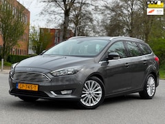 Ford Focus Wagon - 1.0 Titanium Edition|btw auto|NW SCHIJVEN EN REMMEN RONDOM