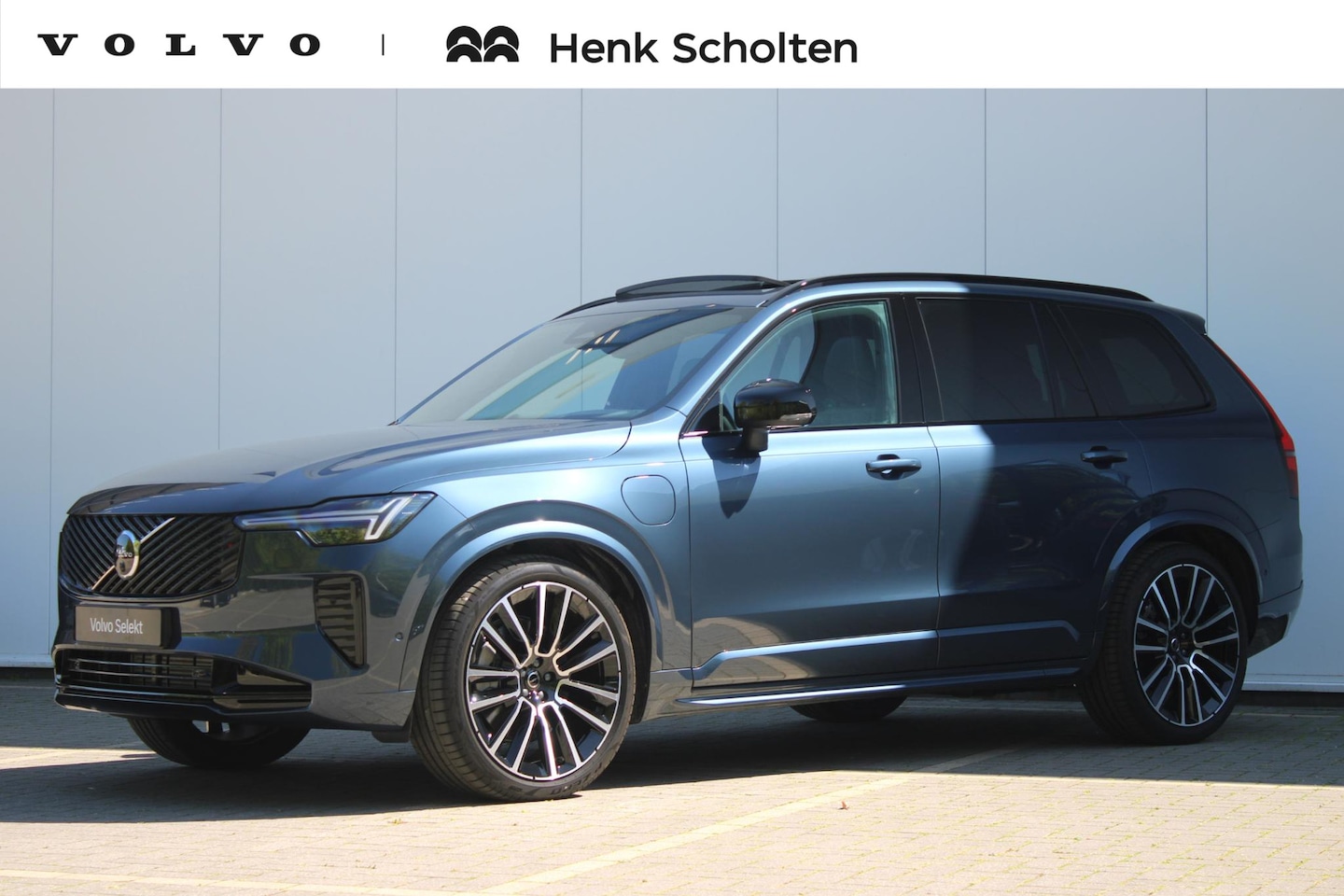 Volvo XC90 - T8 Plug-in hybrid AWD Ultra Dark | 22" Velgen | Gelaagde Ruiten Rondom | Panoramisch Schui - AutoWereld.nl