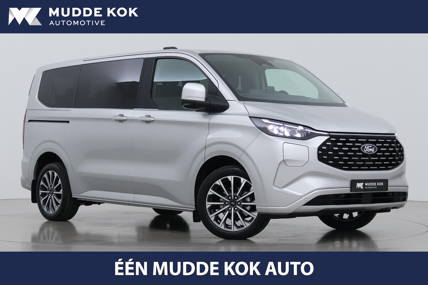 Ford Transit Custom Tourneo - 340 2.5 PHEV L1H1 Titanium X | 8P | Panoramadak | ACC | Elektrische Schuifdeuren | Trekhaa - AutoWereld.nl