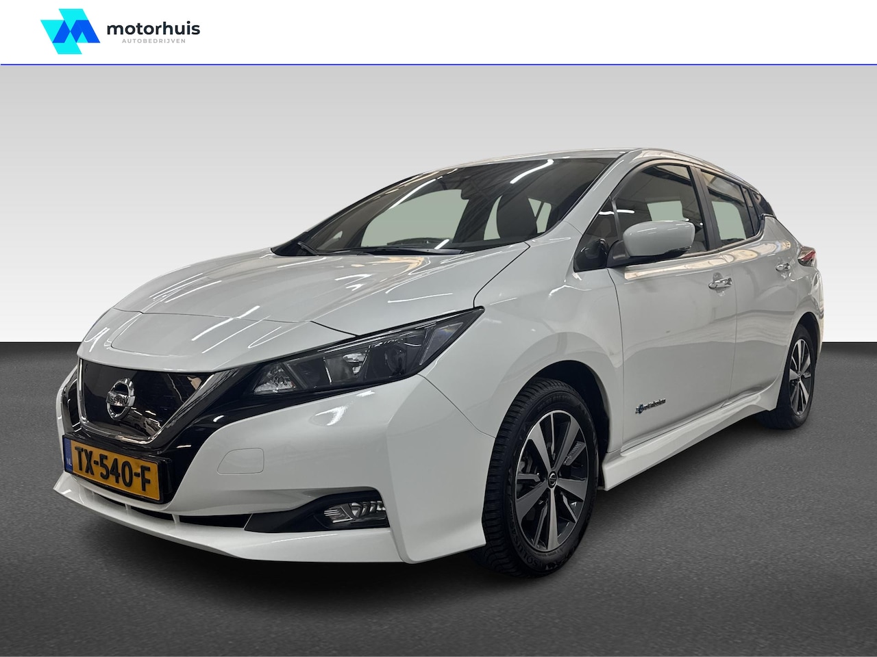 Nissan LEAF - Electric 40kWh ACENTA NAVI CAMERA ECC NAP AUTOMATIC - AutoWereld.nl