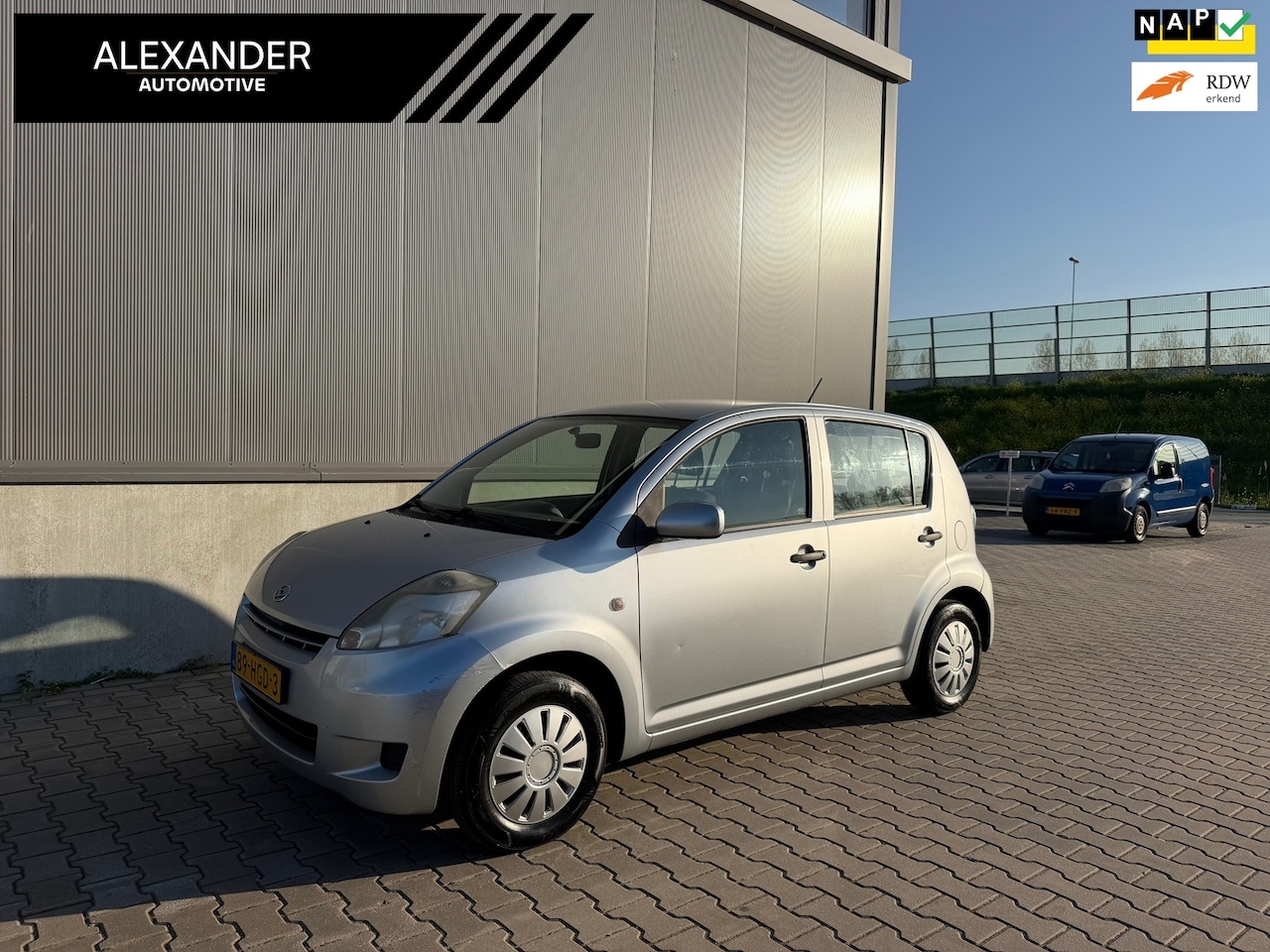 Daihatsu Sirion 2 - 1.0-12V Premium 1.0-12V Premium - AutoWereld.nl