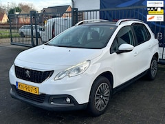 Peugeot 2008 - 1.2 PureTech Blue Lion / GLAZENDAK / TREKHAAK / AIRCO / NAP